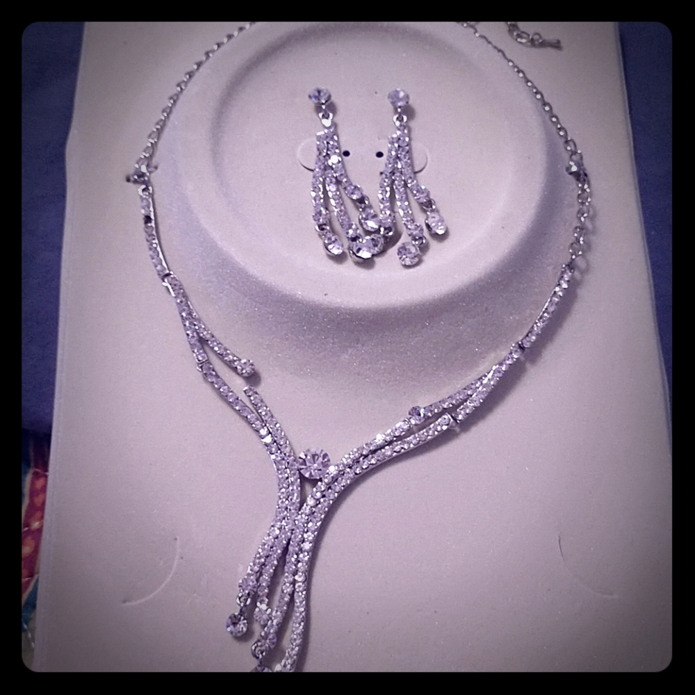 Necklace n earrings